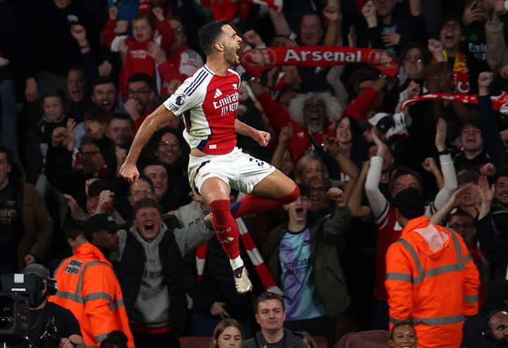 阿森纳大胜维拉:梅里诺争议与球队表现评析