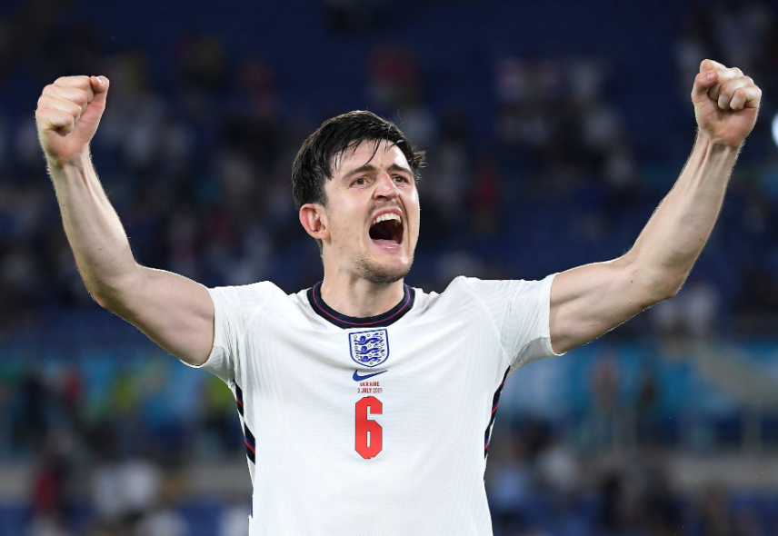 马奎尔降薪续约曼联：忠诚坚守与球队战略的双向奔赴